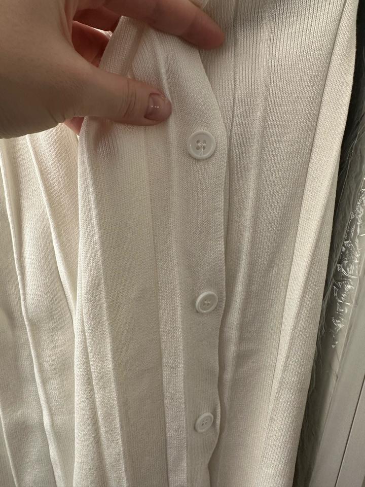 Продам белый костюм