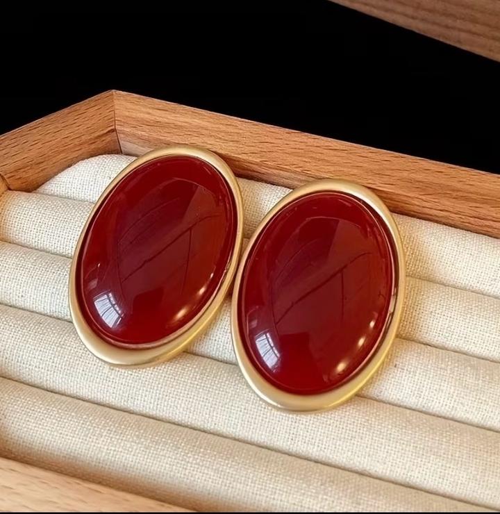 Новые овальные серьги
