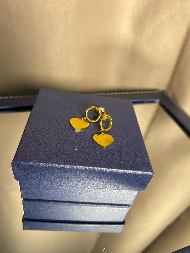 Серьги гвоздики