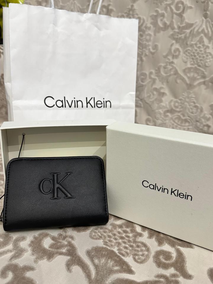 Кошелек черный Calvin Klein