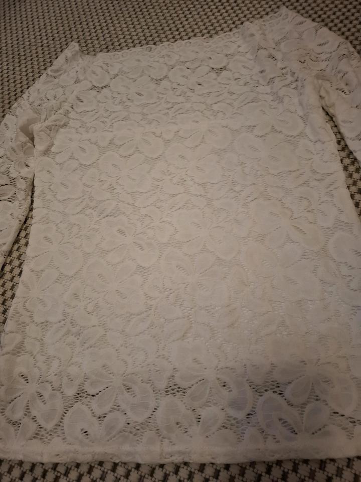 Продам кружевную блузу