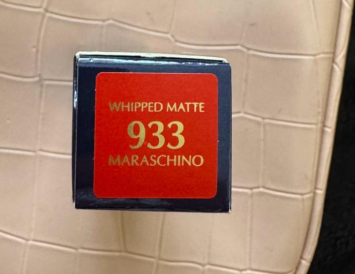 Матовая помада от Estee Lauder