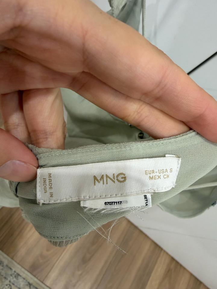 Новый топ Mango