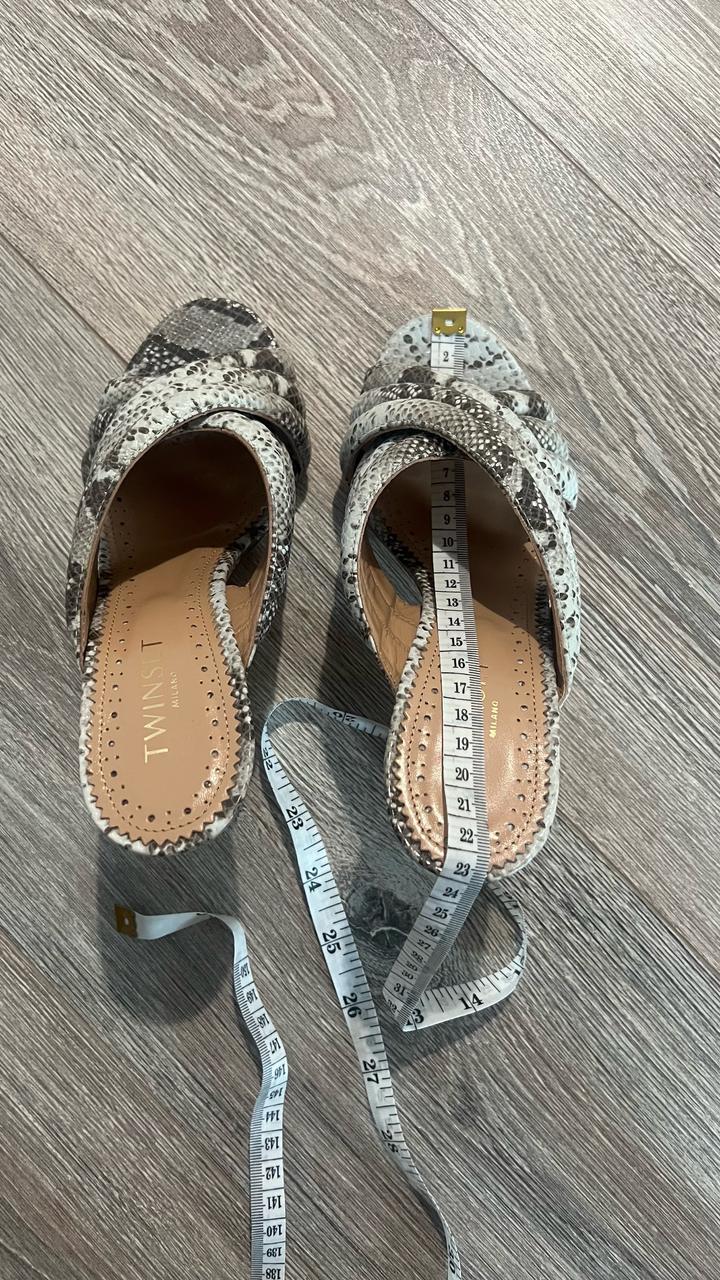 Босоножки из кожи Twinset Milano