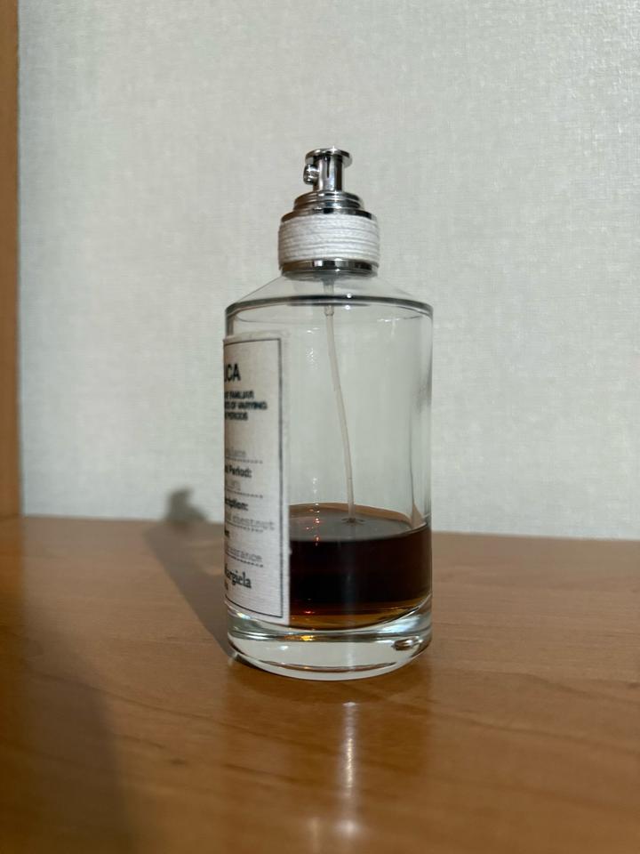 MAISON MARGIELA replica by the fireplace