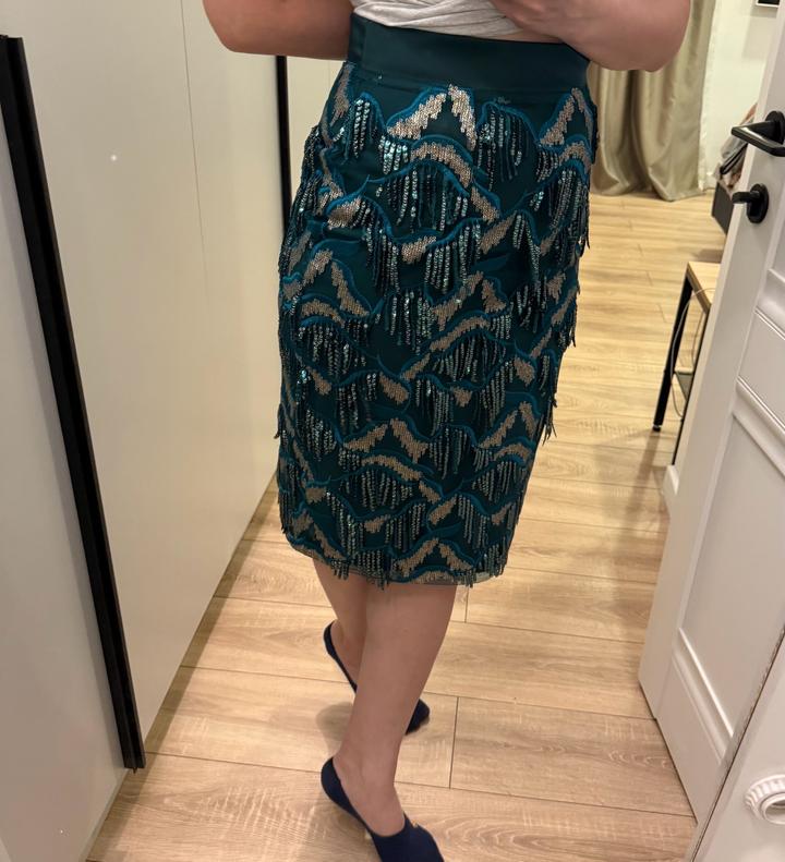 Изумрудная нарядная юбка с висюльками