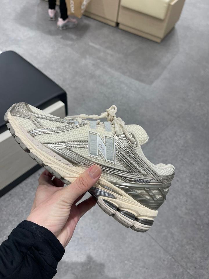 Кроссовки new balance ivory i906r