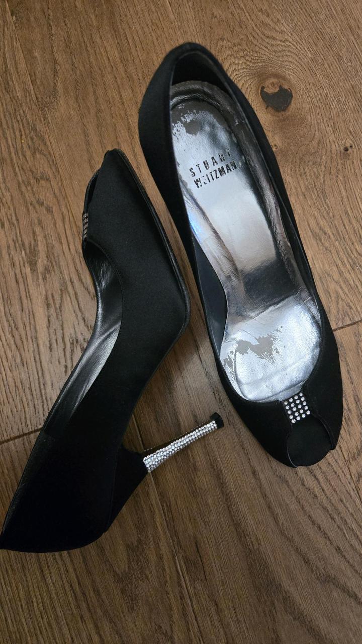 Stuart Weitzman 39