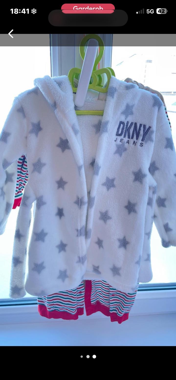 Продам одна Вещь по 500 тг покупка от 4 вещей