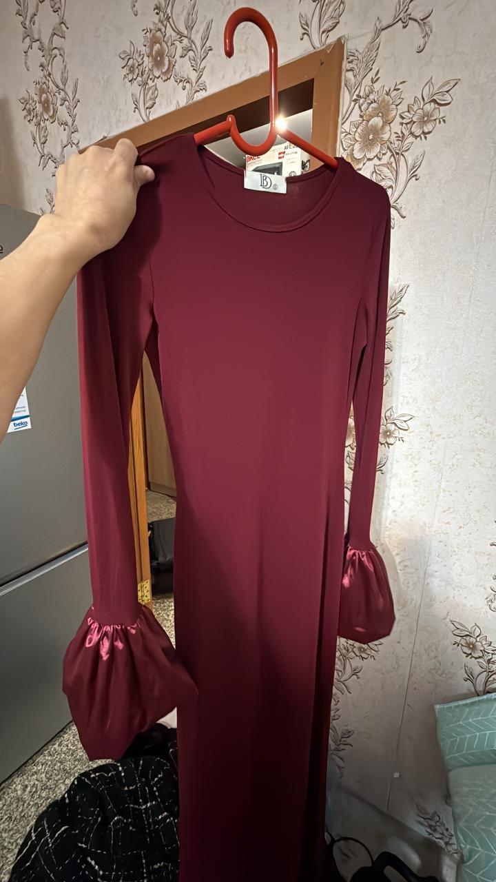 Платье бордовый