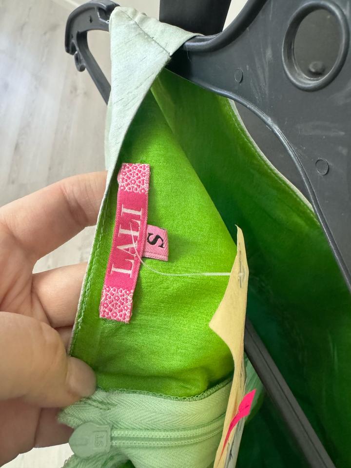 Платье от дизайнера Lalifashion