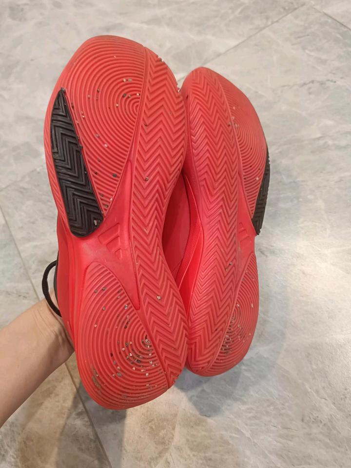 Кроссовки Adidas UK6 - 38 размер.