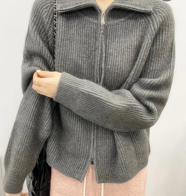 Тёплый серый кардиган