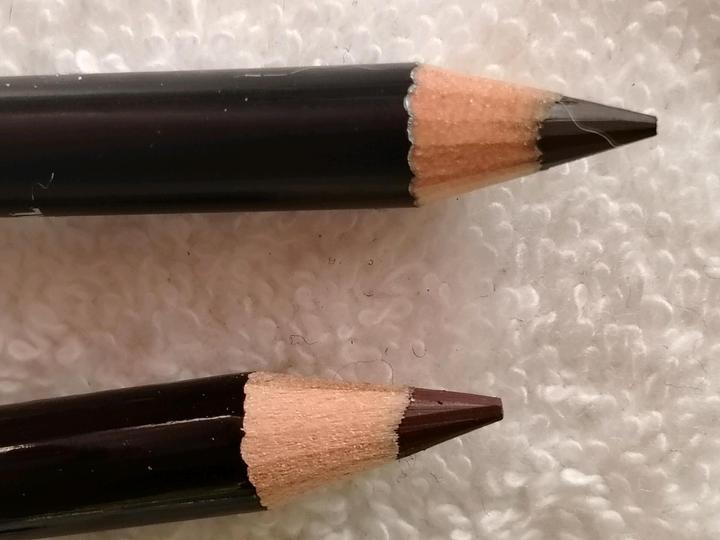 2 шт карандаши