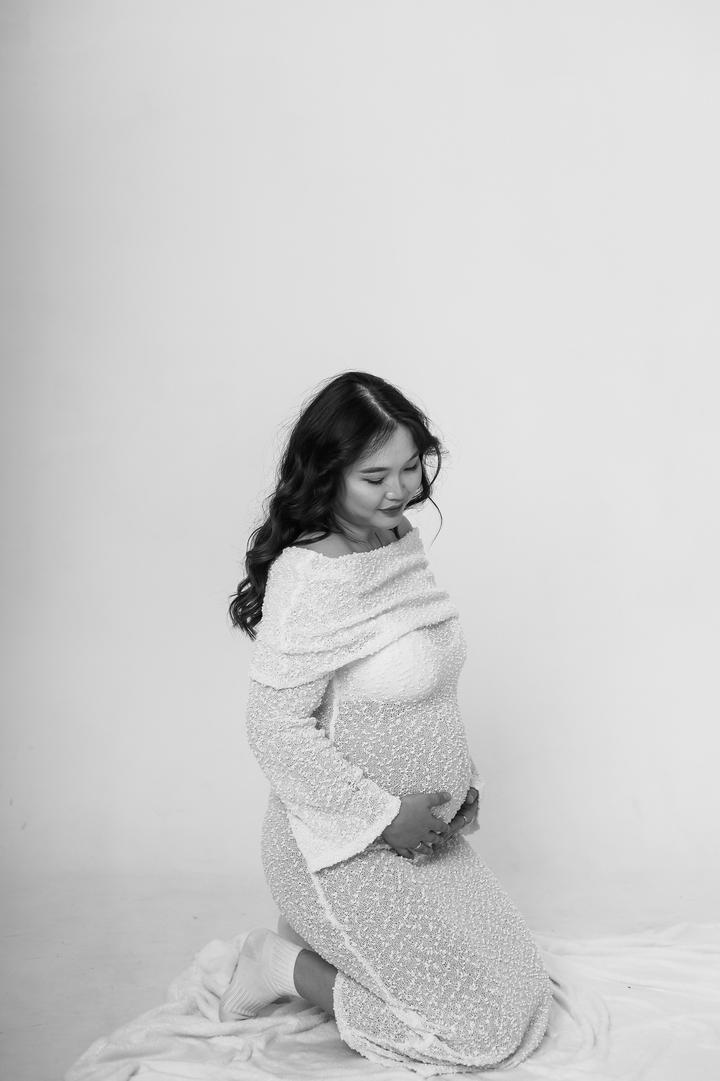 Платье белое с открытыми плечами на фотосессию.