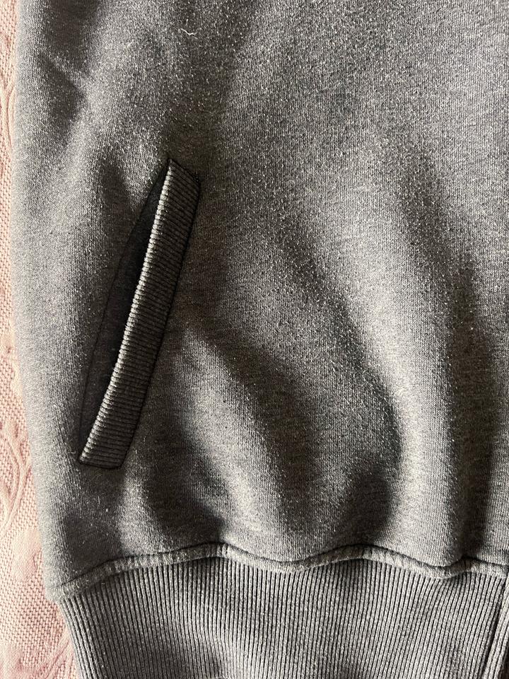 Худи Hugo boss серое