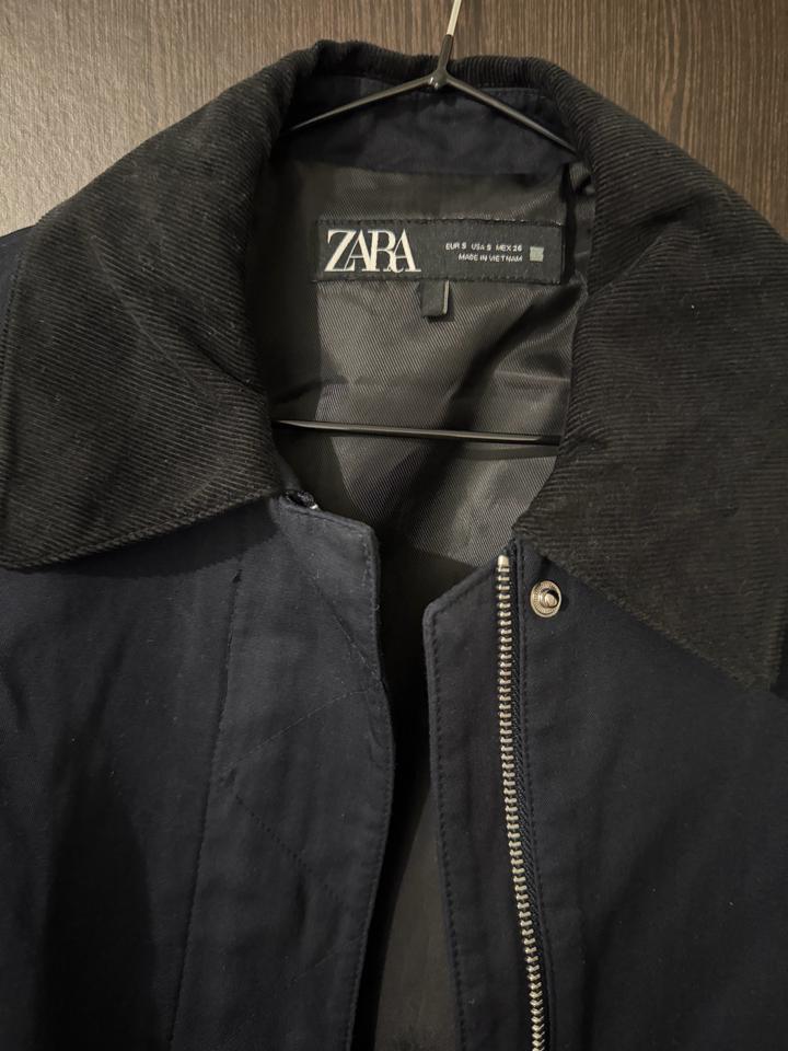 Куртка Zara 44