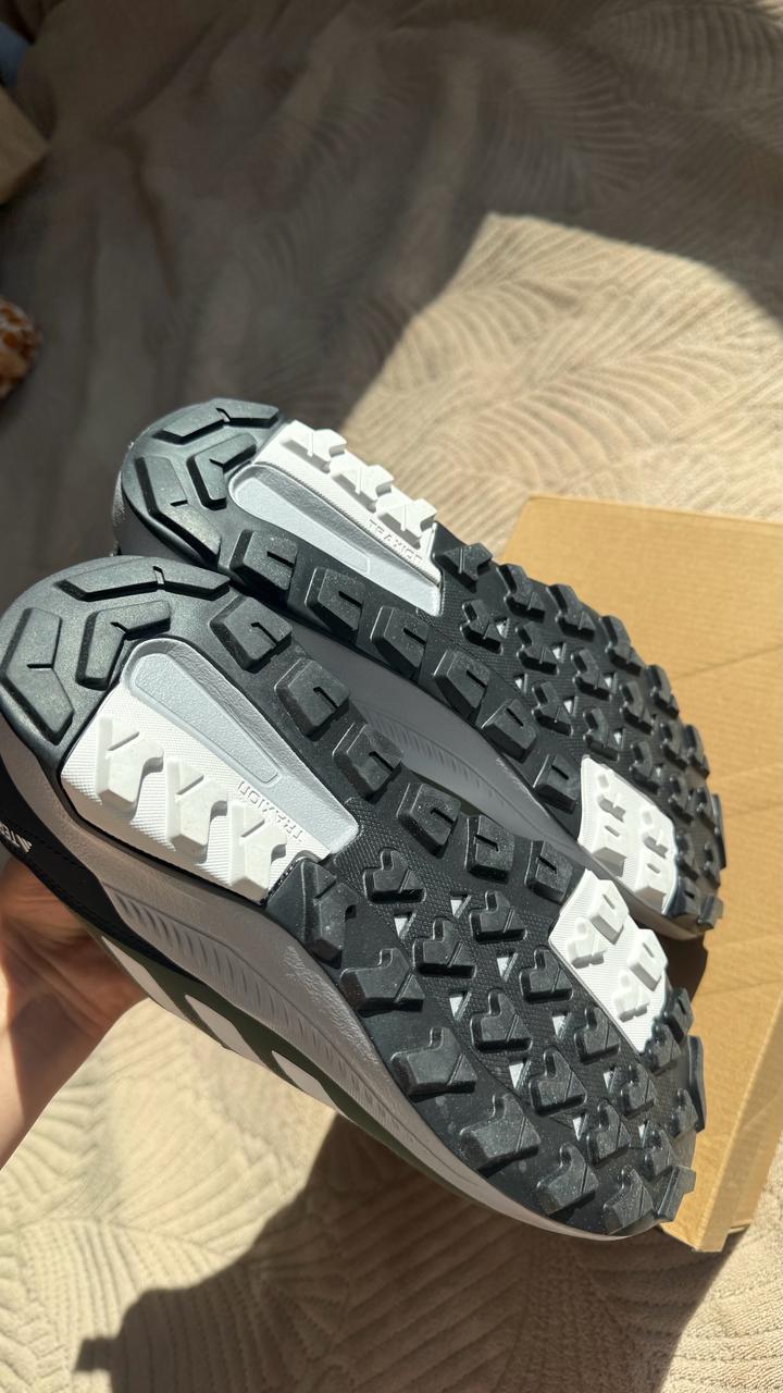 Adidas женские кроссовки