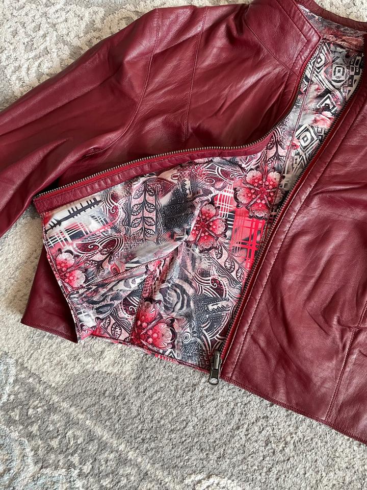 Натуральная кожаная куртка на весну 🥰