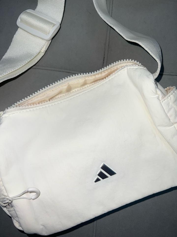 Adidas сумка crossbody новая