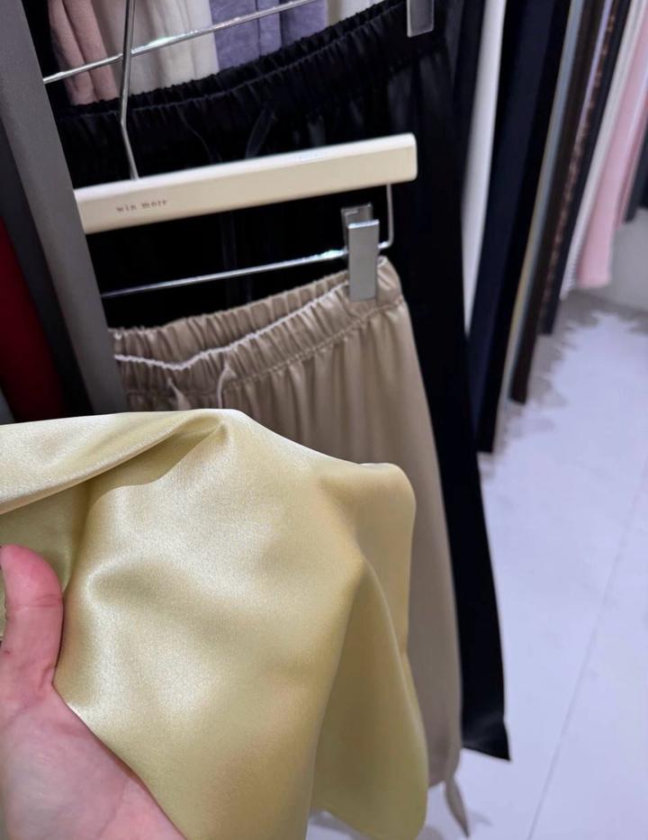Продам атласные штанишки