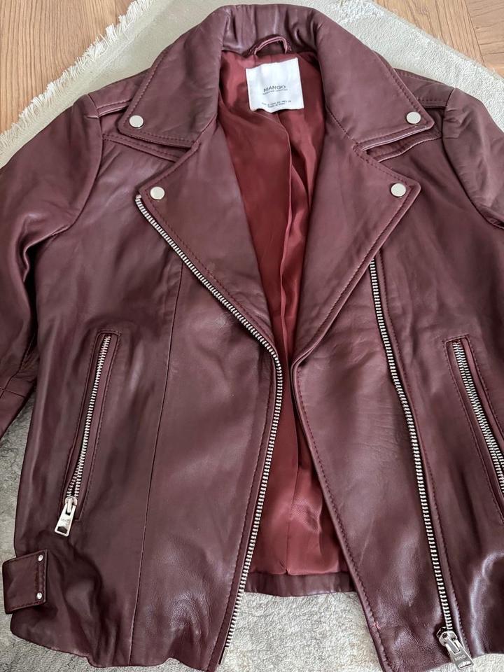 Кожаная куртка Mango
