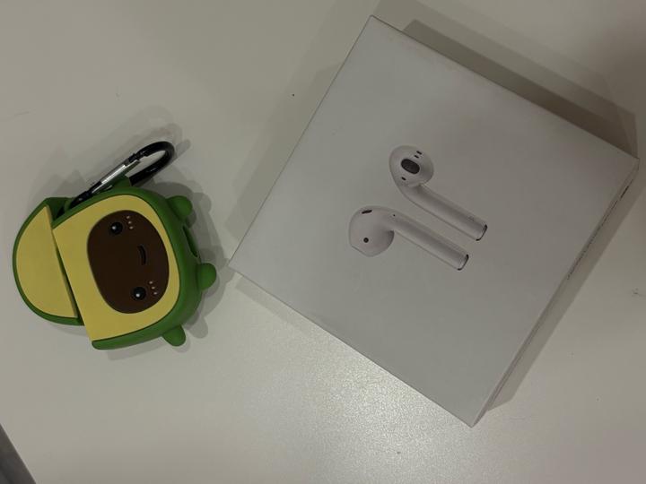 Airpods😍