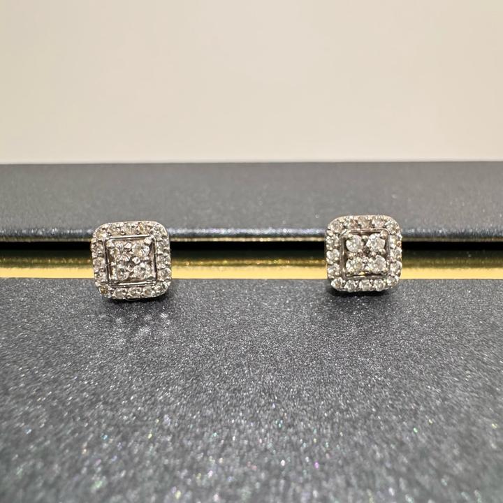 Пусеты из белого золота с бриллиантами