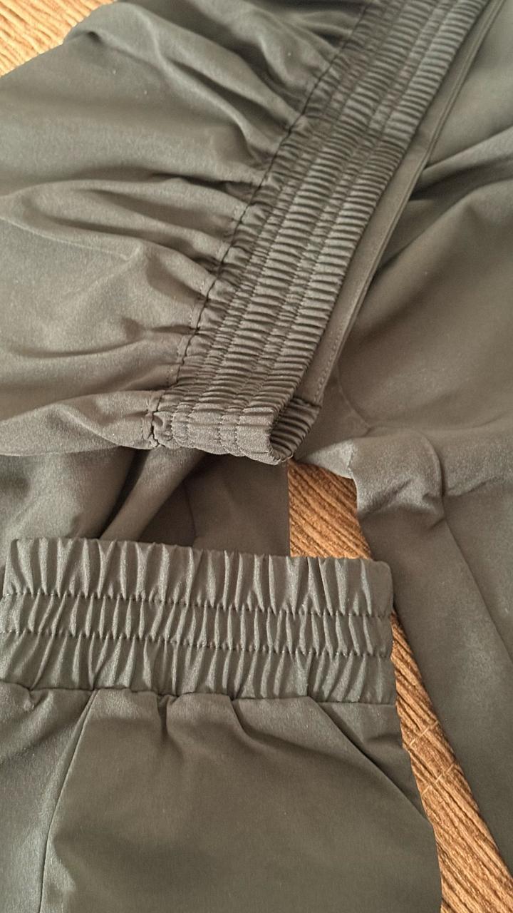 Брюки Calvin Klein новая