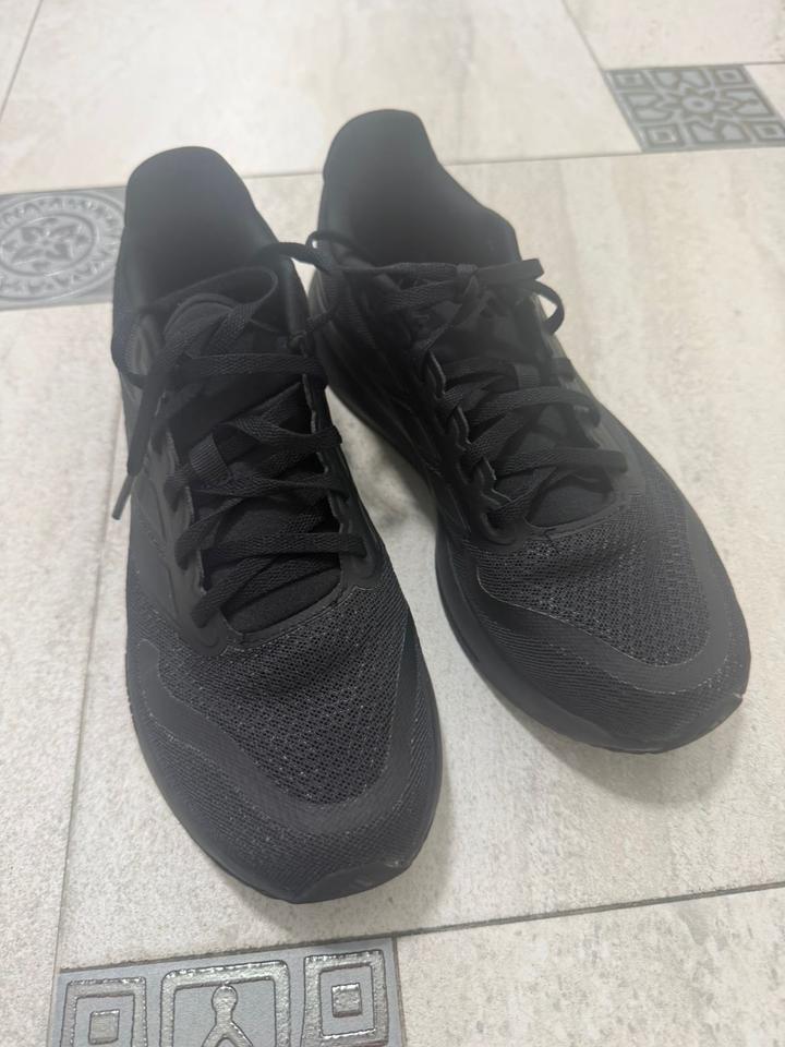 Кроссовки Adidas