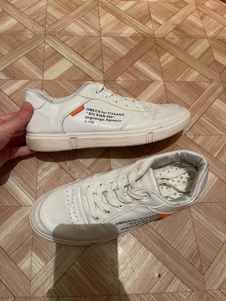 Мужские кроссовки