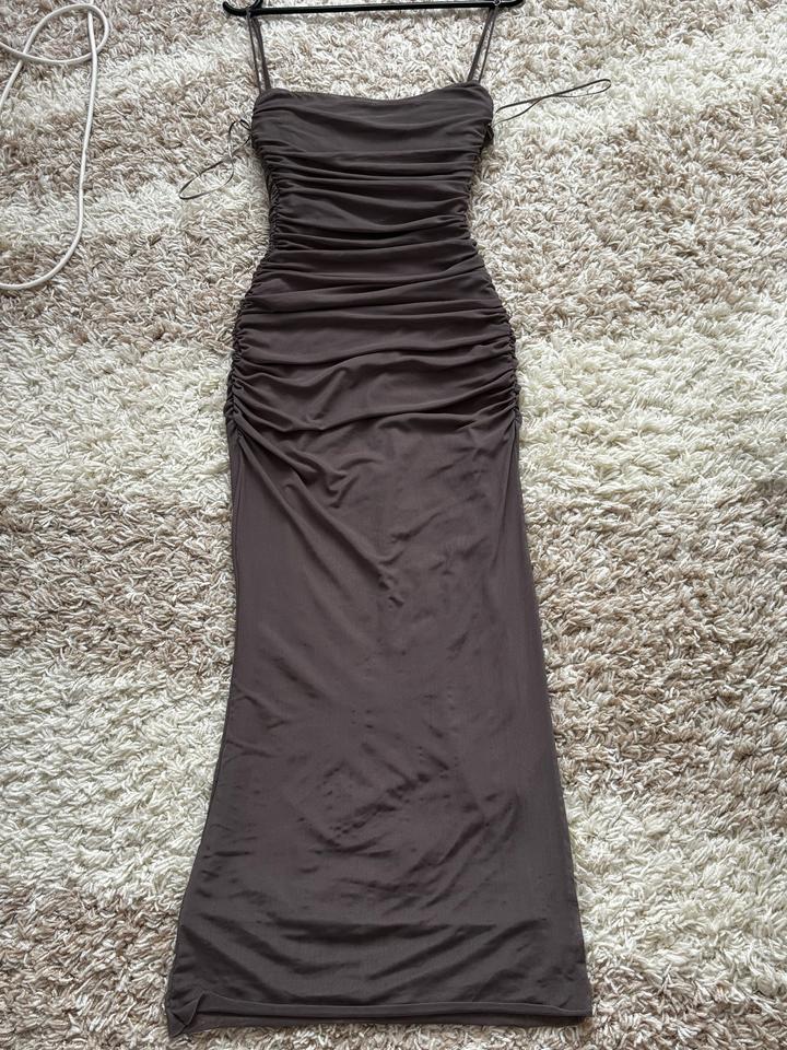 Коричневое платье от ZARA