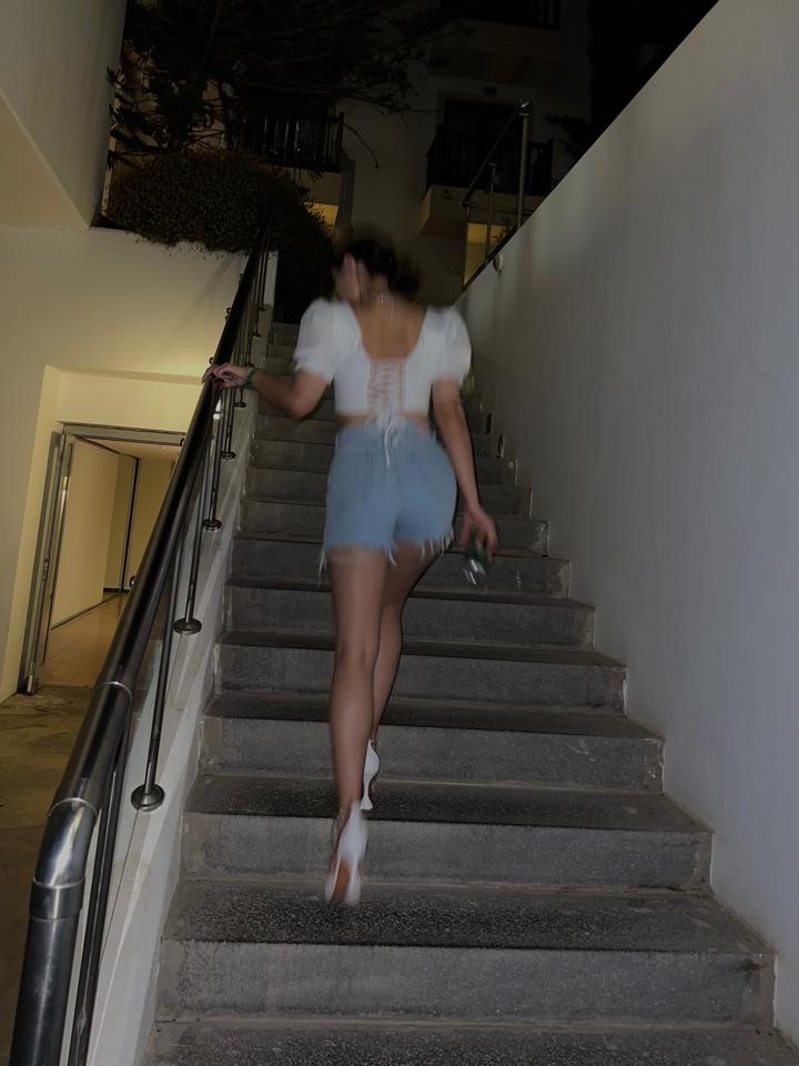 Блузка на завязках