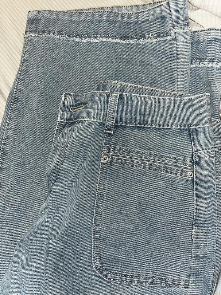 Джинсы женские