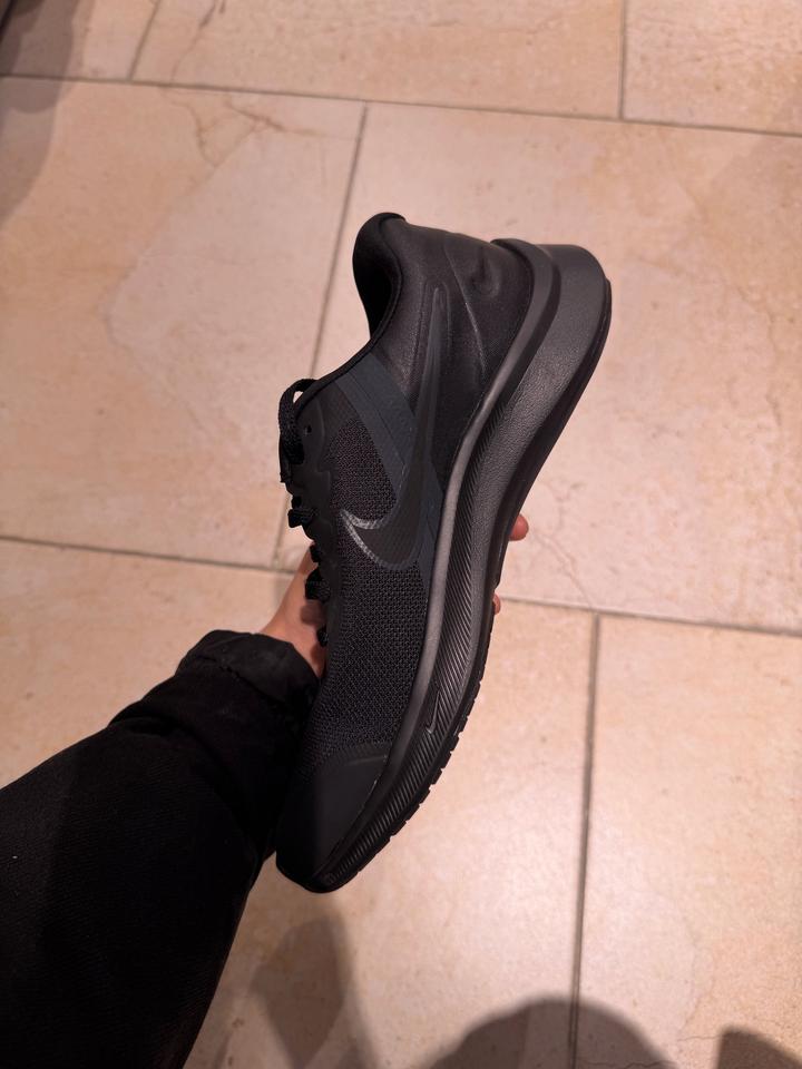 Кроссовки Nike