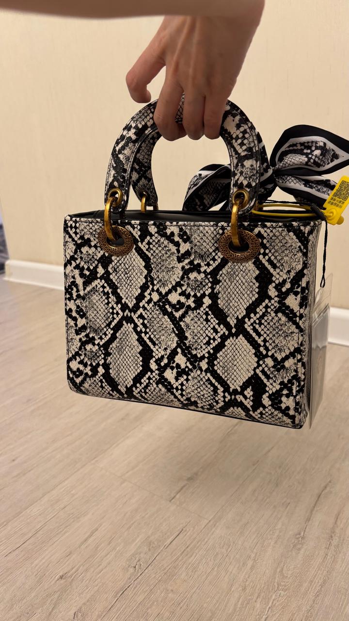 Сумка под Dior от бренда H. Purade.K