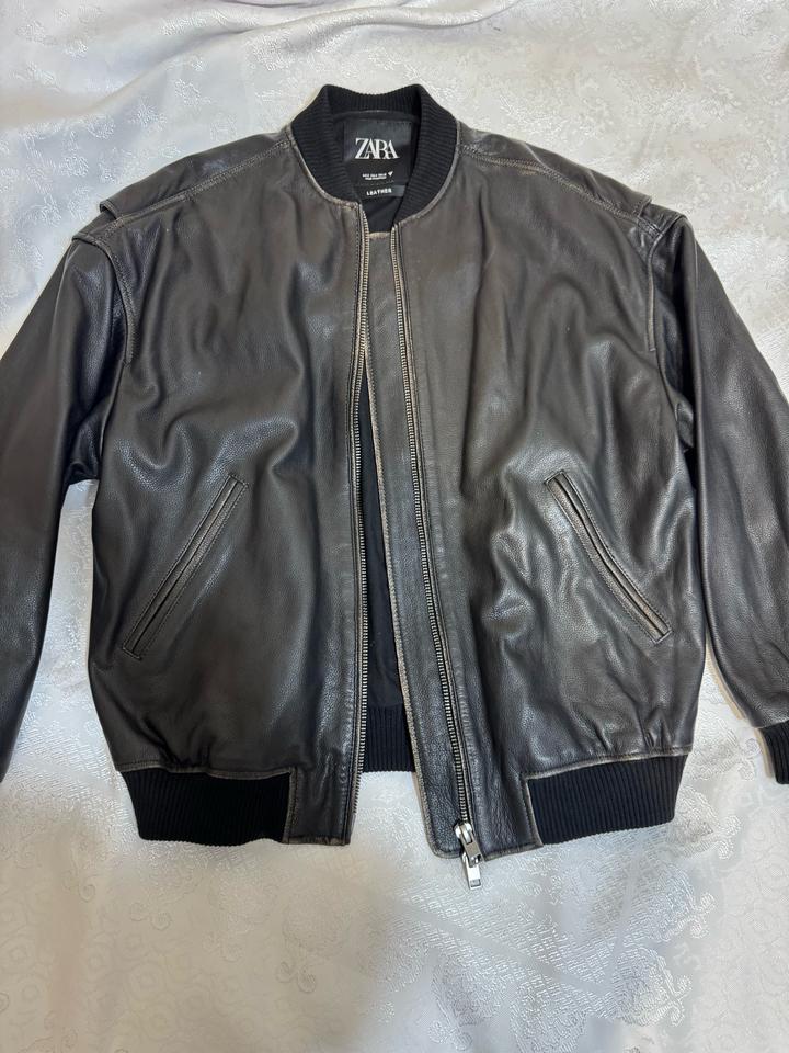 Кожанный бомбер