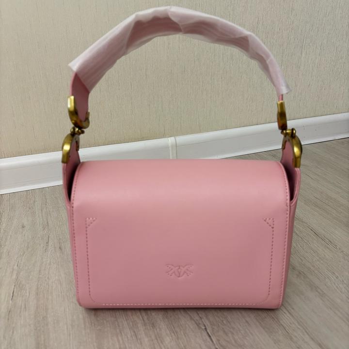 Розовая сумка от Pinko