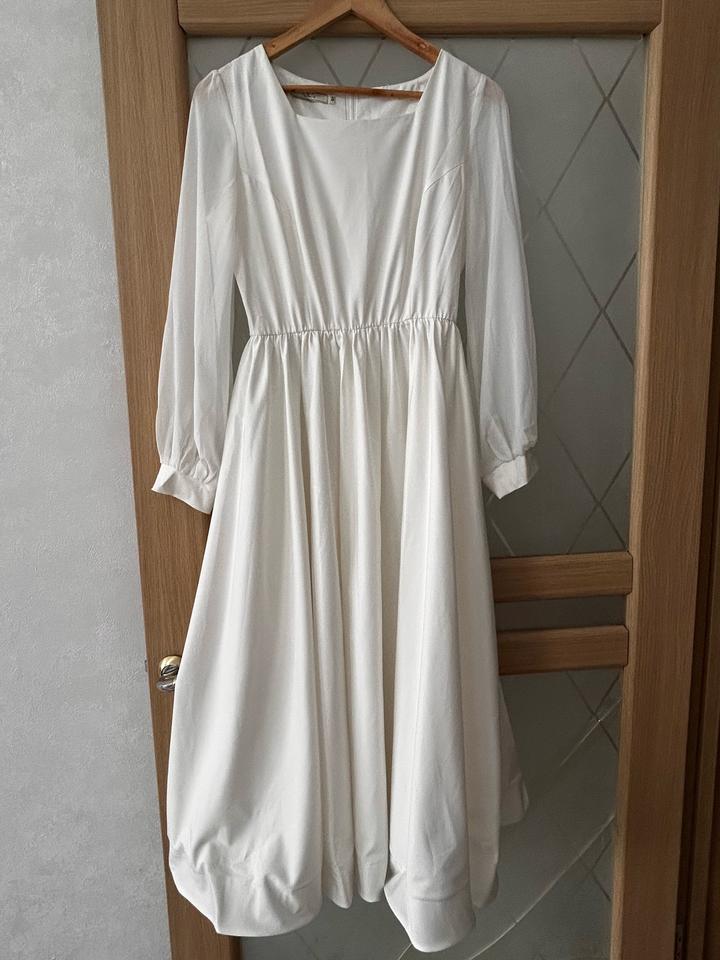 Белое платье