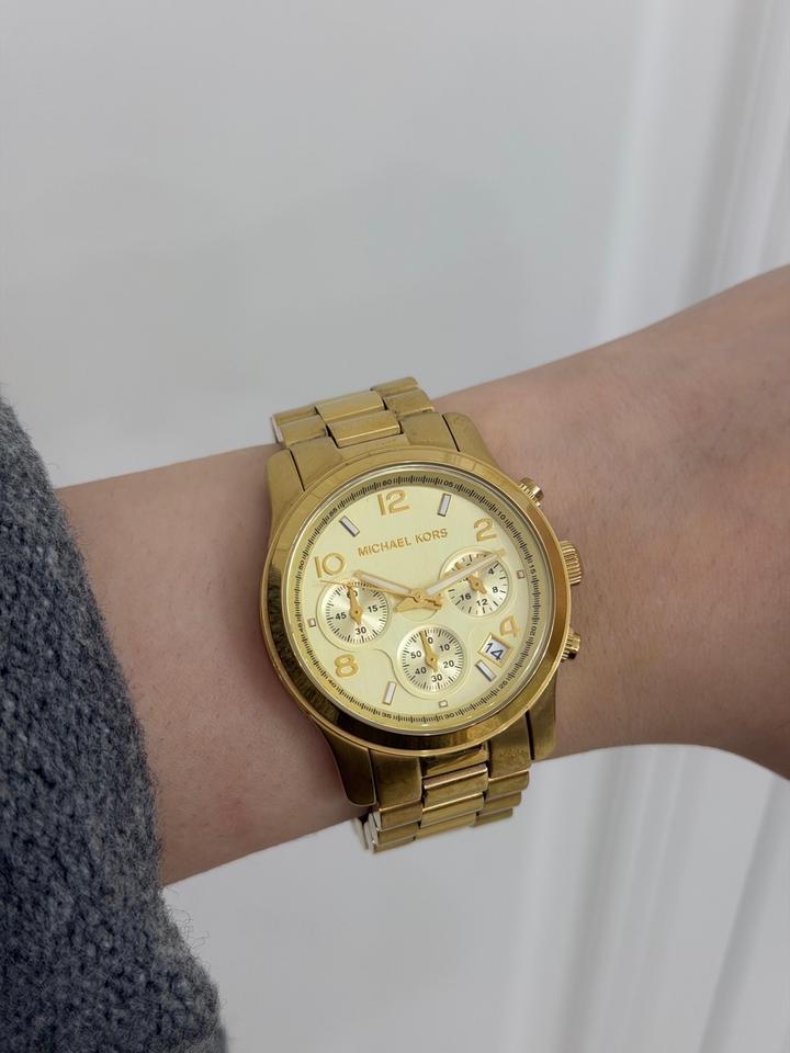 Продается часы