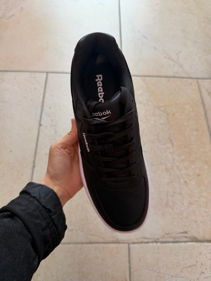 Женские кроссовки от Reebok