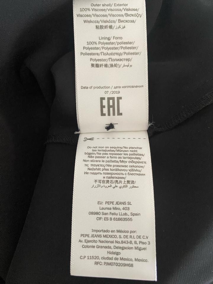 Черное платье Pepe Jeans