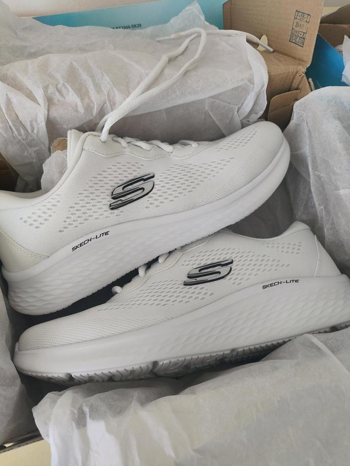 Кроссовки женские Skechers
