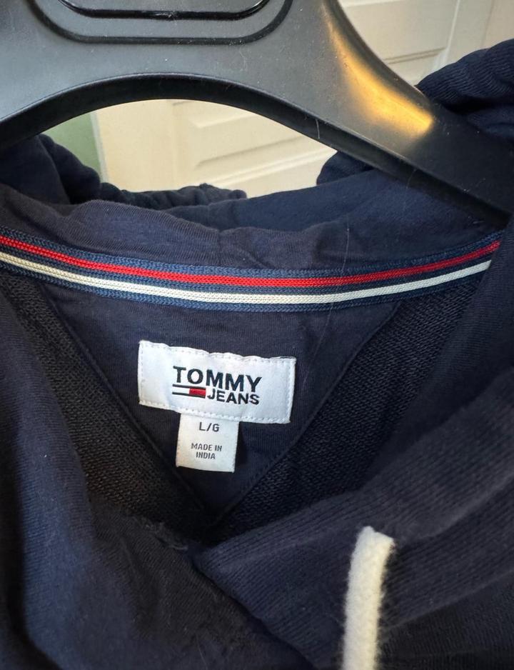 Худи Tommy Hilfiger