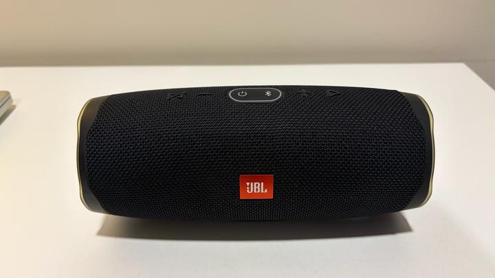 Портативная колонка JBL Charge 4