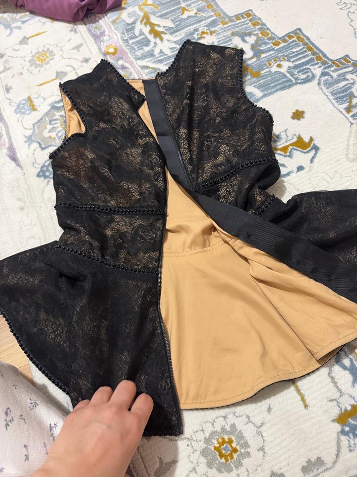 Очень крутая кофта с баской