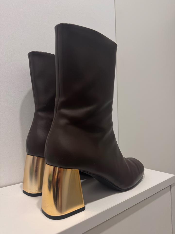 Ботильоны Charles & Keith