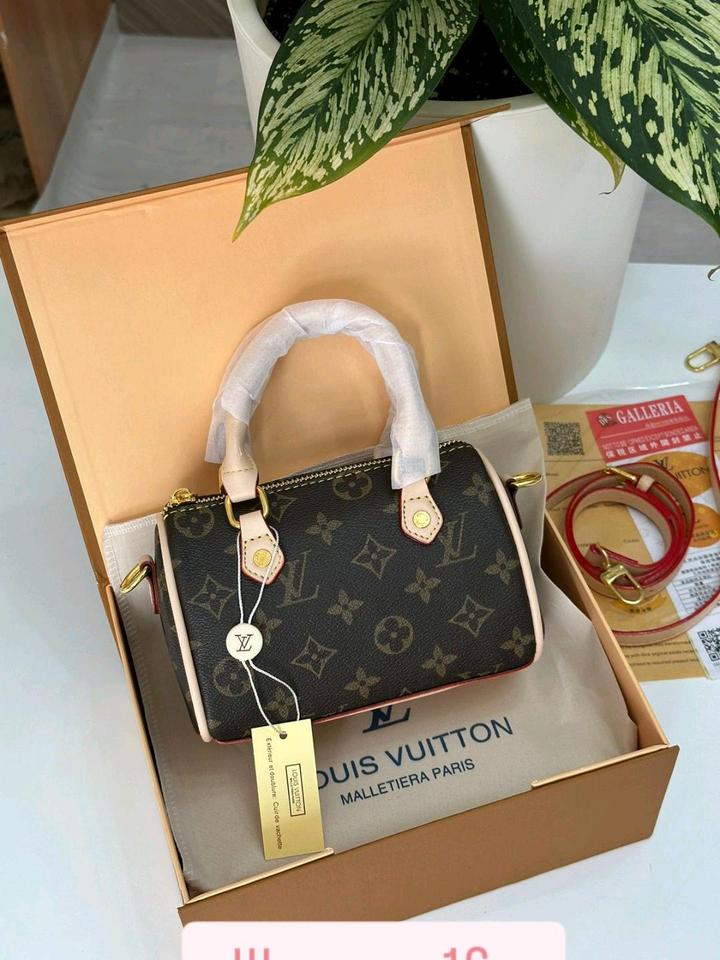 Мини-сумка в стиле Louis Vuitton