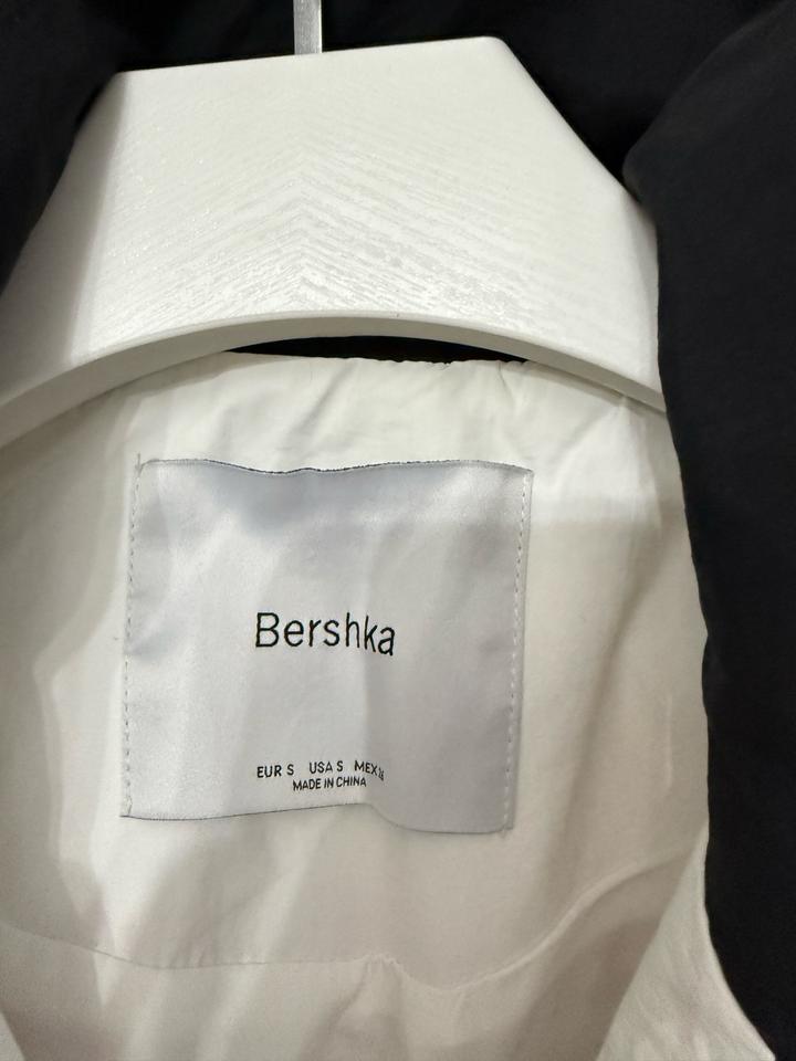 Bershka Куртка легкая