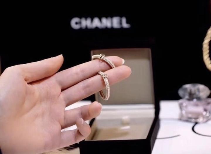 серьги Chanel